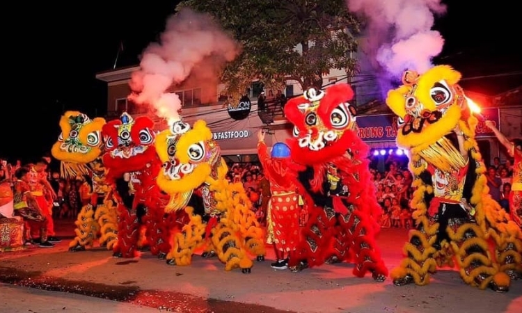 hoạt động trung thu cho bé- Múa lân
